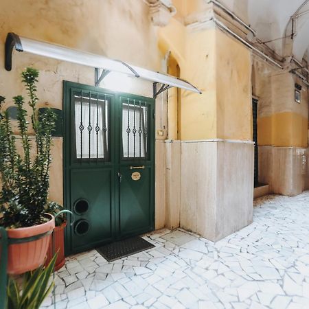 Bnb Quartieri 33 نابولي المظهر الخارجي الصورة