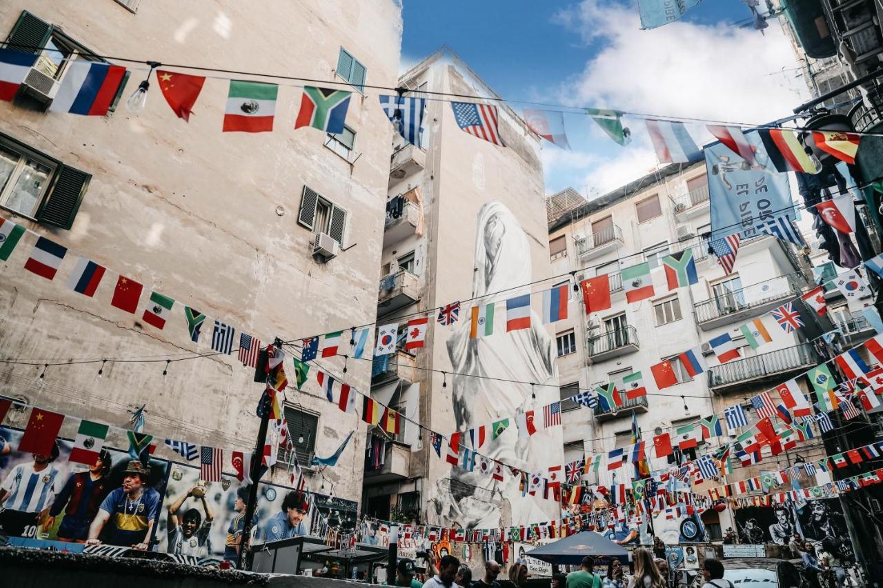 Bnb Quartieri 33 نابولي المظهر الخارجي الصورة